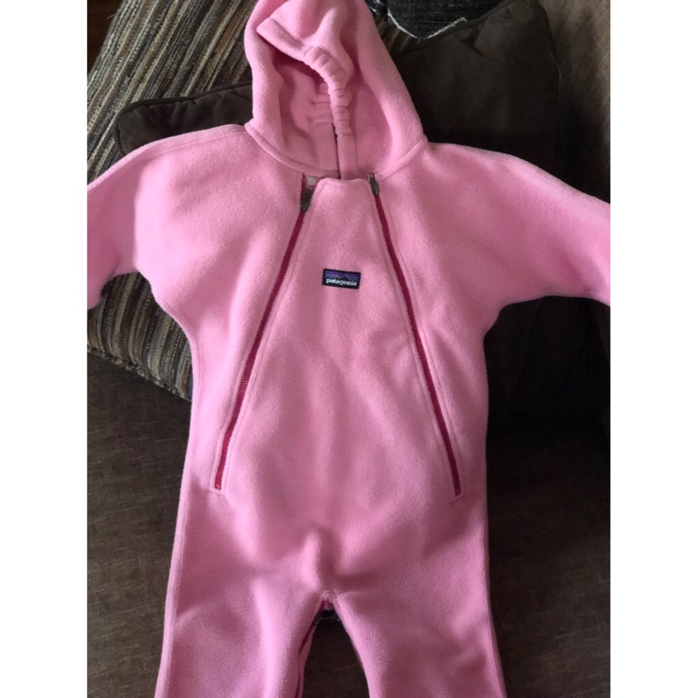 Patagonia infant bunting suit
